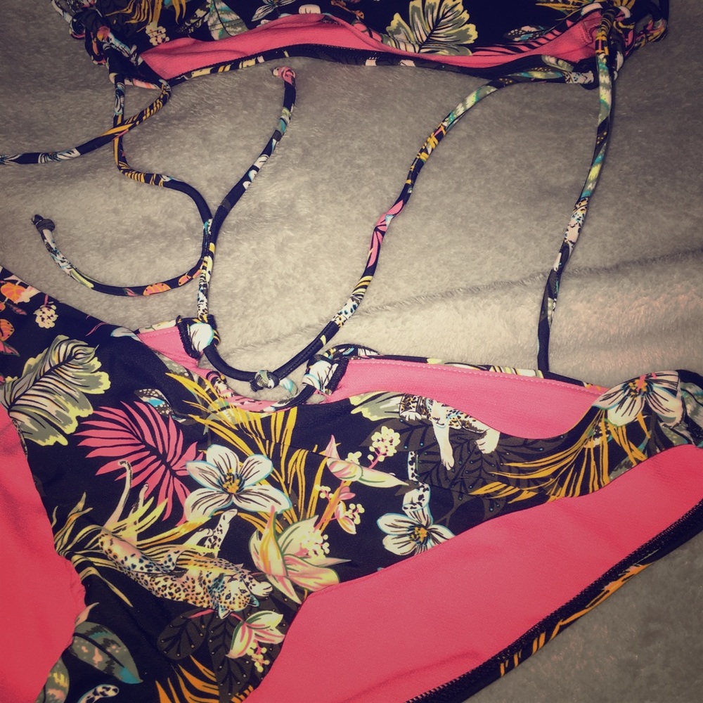 (Bottoms Only) Exotic Print Bikini Bottom